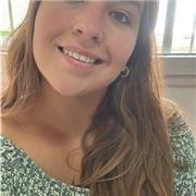 Maestra imparte clases de Primaria e Infantil